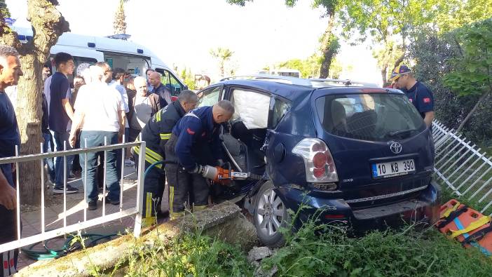 Manisa'da iki otomobil çarpıştı '7 yaralı'