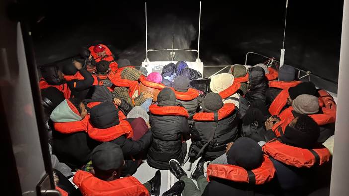İzmir açıklarında 102 kaçak göçmen yakalandı