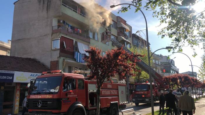 5 katlı binada çıkan yangın mahalleyi birbirine kattı