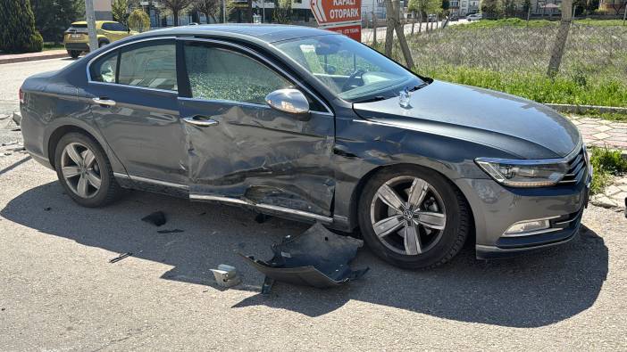 Elazığ'da otomobil ile hafif ticari araç çarpıştı: Yaralılar var