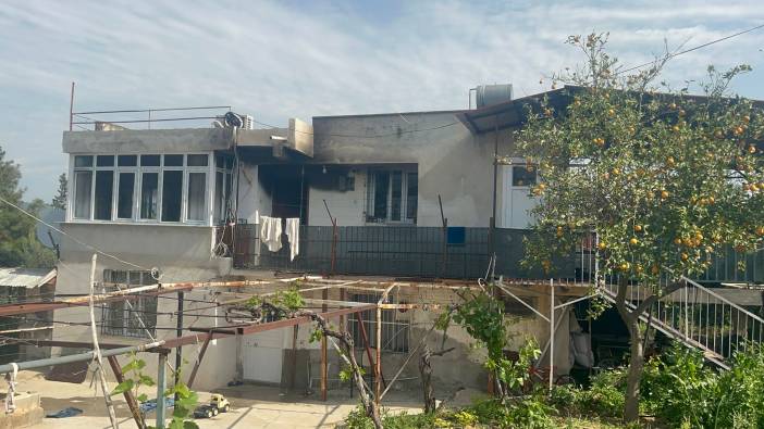 Adana'da iki katlı evde yangın