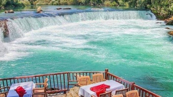 Manavgat'ta oteller ve sahiller doldu