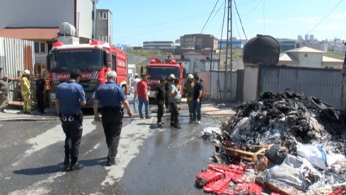 Esenyurt'ta geri dönüşüm deposunda yangın
