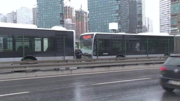 İstanbul'da metrobüs kazası 'İşte o anlar'