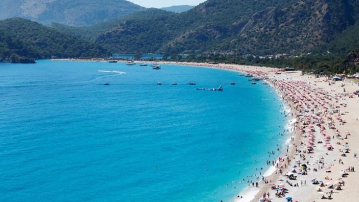 Turizm merkezlerinde bayram bereketi