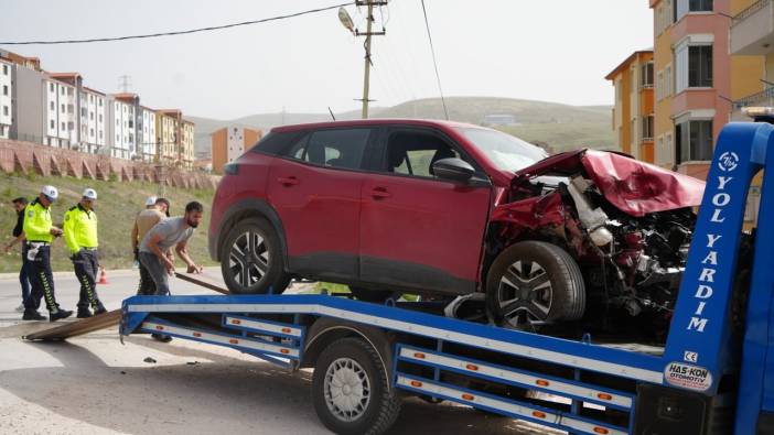 Bayburt’ta trafik kazasında 4 kişi yaralandı
