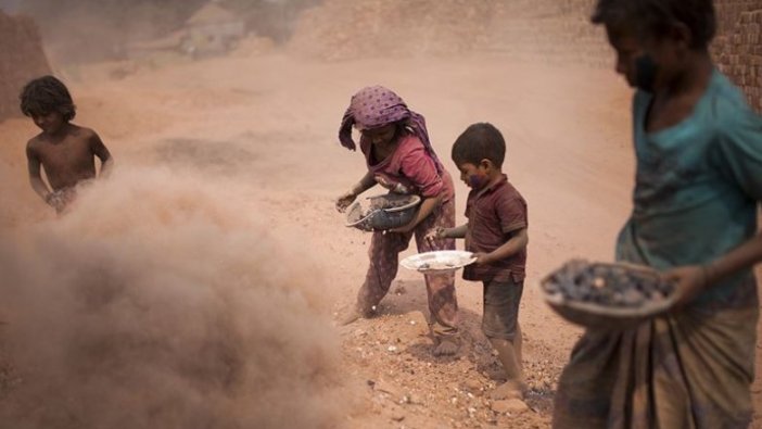 Dünyada her 10 çocuktan biri işçi