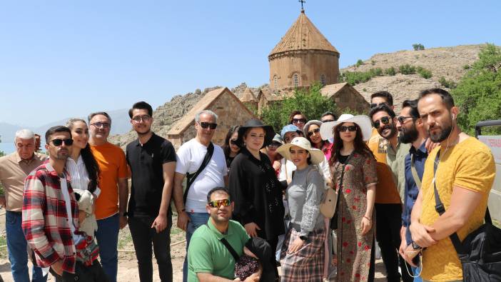 İranlı turizmciler Akdamar Adası’na hayran kaldı