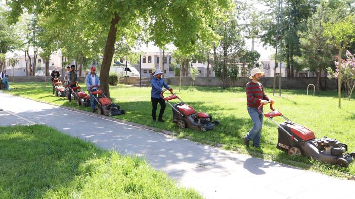 Diyarbakır'da yeşil alanlarda hummalı çalışma