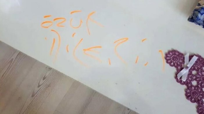 Hırsızların ev sahibine bıraktığı not şok etti