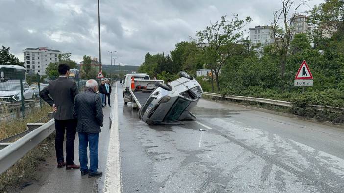 Otomobil refüje çarpıp takla attı: 3 yaralı