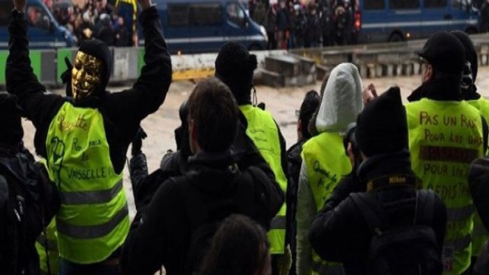 Sarı Yelekliler'in eylemleri devam ediyor