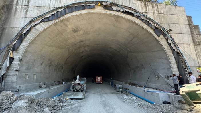 Tünel inşaatında iskele çöktü. Kurtarma çalışmaları başladı