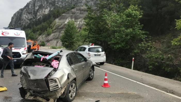 Bariyere çarpan araçtaki 4 aylık bebek yaşamını yitirdi