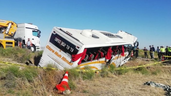 Aksaray'da yolcu otobüsü şarampole devrildi: 41 yaralı