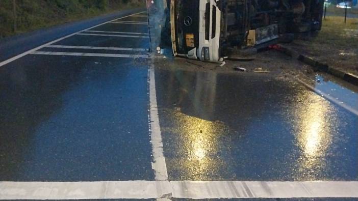 Tanker kontrolden çıkarak devrildi