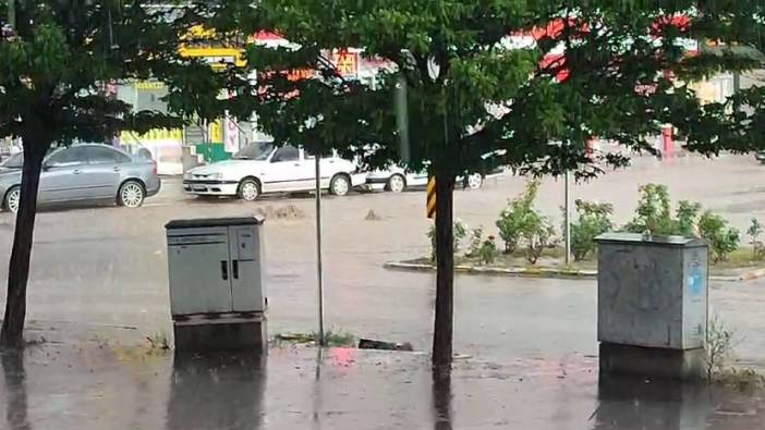 Erzurum’da sağanak yağış