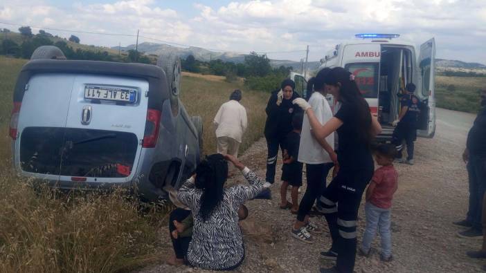 Diyarbakır’da hafif ticari araç kazaya karıştı: 4 yaralı