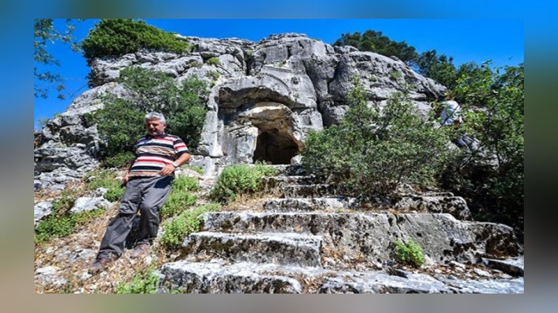 Alanya'daki Ayasofya'da tarih talanı