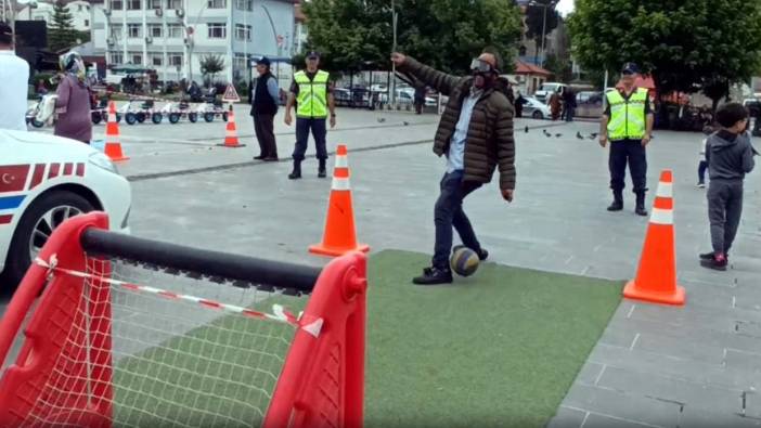 Simülasyon gözlüğü takanlar komik anlar yaşattı