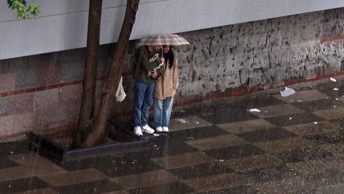 Ankara’da sağanak yağış başladı