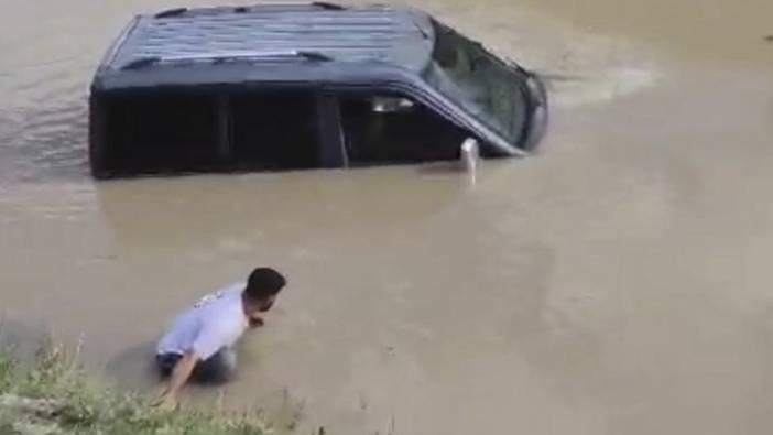 Iğdır'da otomobil su kanalına uçtu