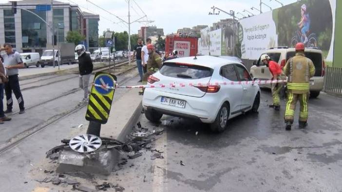 Bahçelievler'de tramvay otomobile çarptı