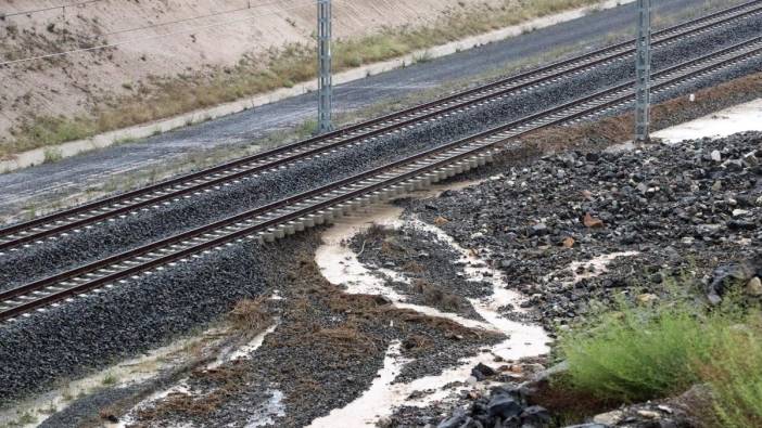 Yozgat'ta sağanak etkili oldu: YHT hattında hasar oluştu