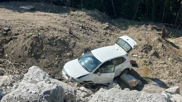 Otomobil şarampole uçtu: 1 yaralı