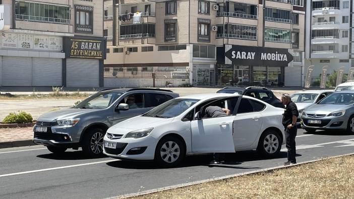 Diyarbakır'da trafikte kavga: Yaralılar var