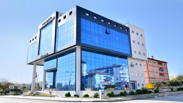 AKP'li belediyeden lale israfı!