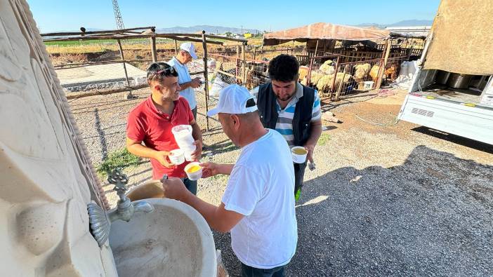 Kurban satış noktalarında çorba ikramı