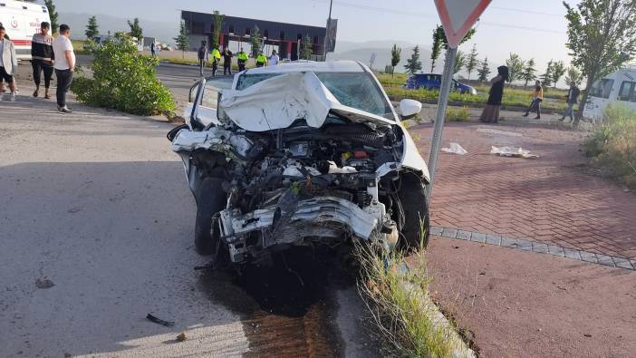 Erzurum'da can pazarı: 12 yaralı