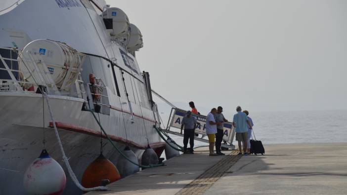 Didim'den Yunan adalarına feribot seferleri başladı