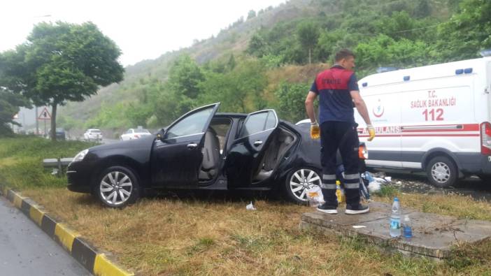 Akçakoca-Alaplı yolunda trafik kazası; 2 yaralı