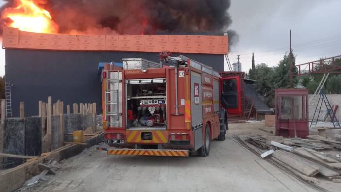 Adana'da restoranda yangın çıktı