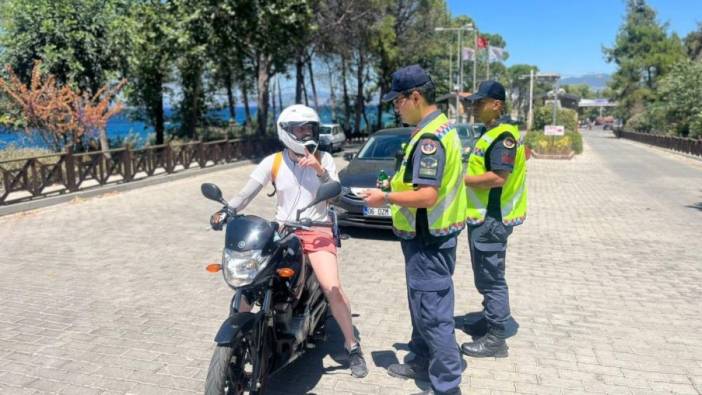 Jandarma bayram tatilinde sürücüleri denetledi