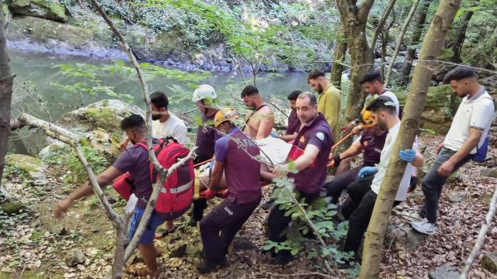 Yalova’da şelaleden düşen genç 1,5 saat sonra kurtarıldı