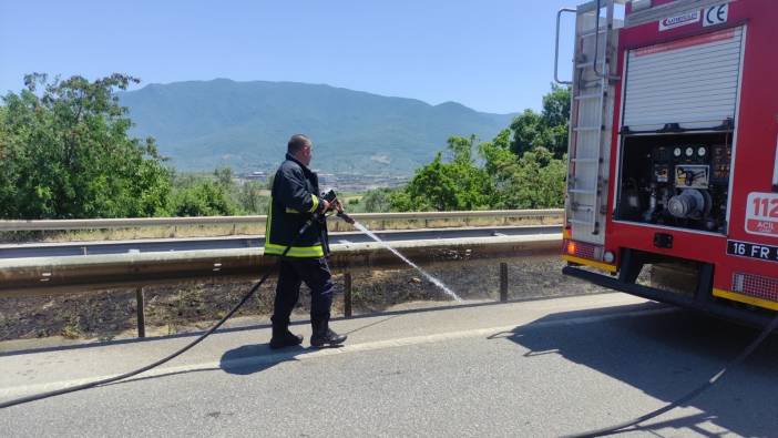 Bursa-Yalova kara yolunda refüj yangını