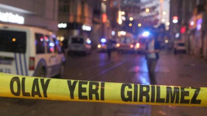 İstanbul'da otomobil bariyerlere çarptı: 2 yaralı