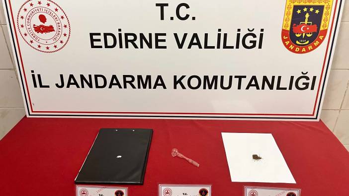 Araçta uyuşturucu ve kullanma aparatı ele geçirildi