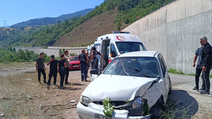 Otomobil sürücüsü direksiyon hakimiyetini kaybetti: 3 yaralı