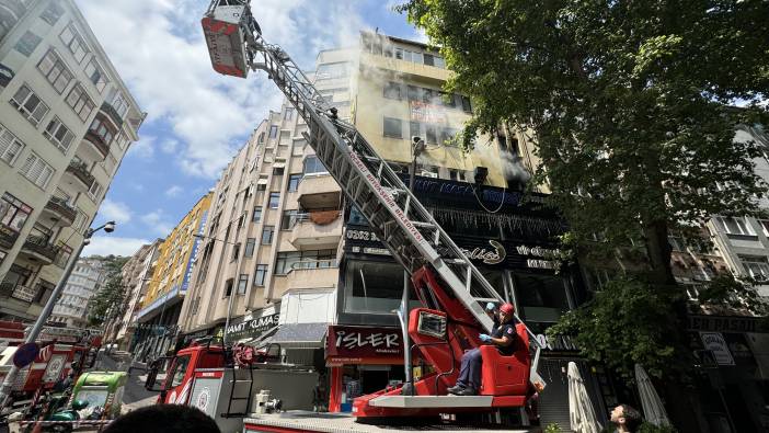 Kocaeli'de 4 iş yeri küle döndü