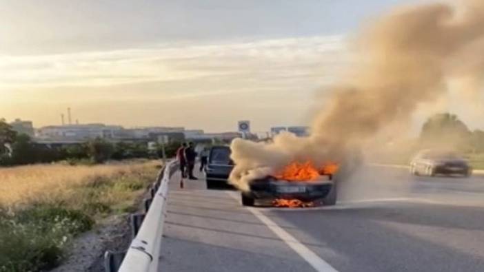 Konya'da bir otomobil alevlere teslim oldu