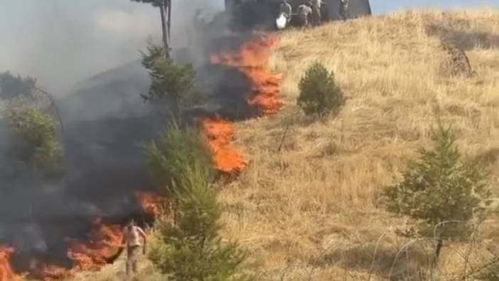Askeri alayın tepesinde çıkan yangın söndürüldü