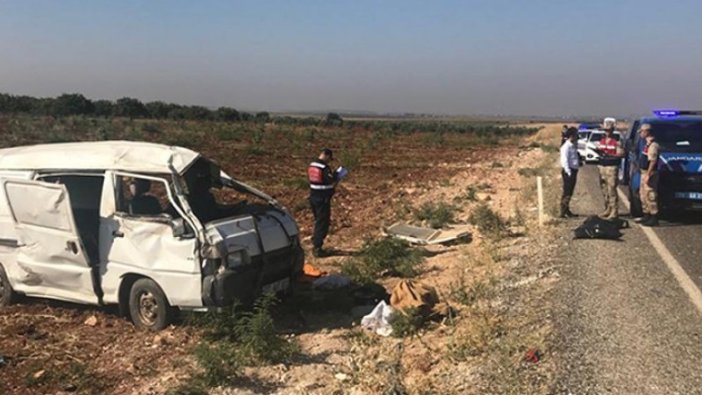 Kilis’te tarım işçilerini taşıyan panelvan devrildi!