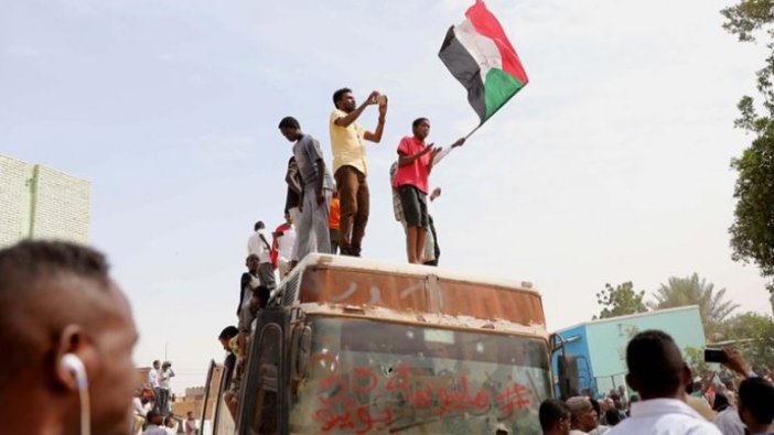 Sudan'da anayasa bildirisi ön anlaşması imzalandı