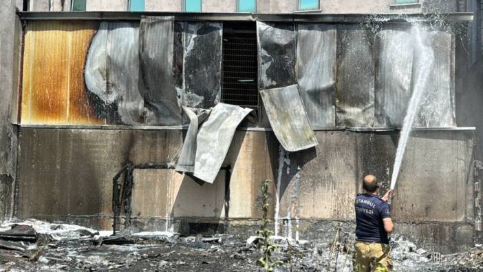 İstanbul'da  fabrikaya sıçrayan yangın söndürüldü