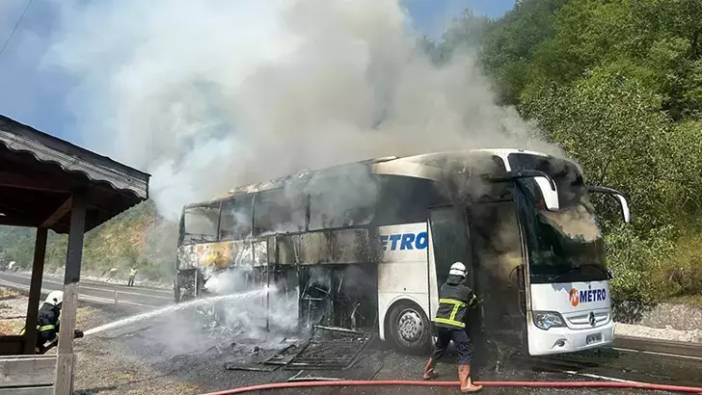 Kastamonu'da yolcu otobüsü yandı