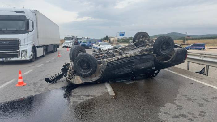 Kontrolden çıkan ara düz yolda takla attı